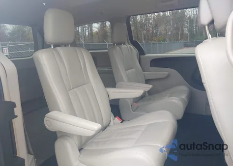 2013 Chrysler Town & Country Touring from USA, damaged, VIN 2C4RC1BG4DR594845